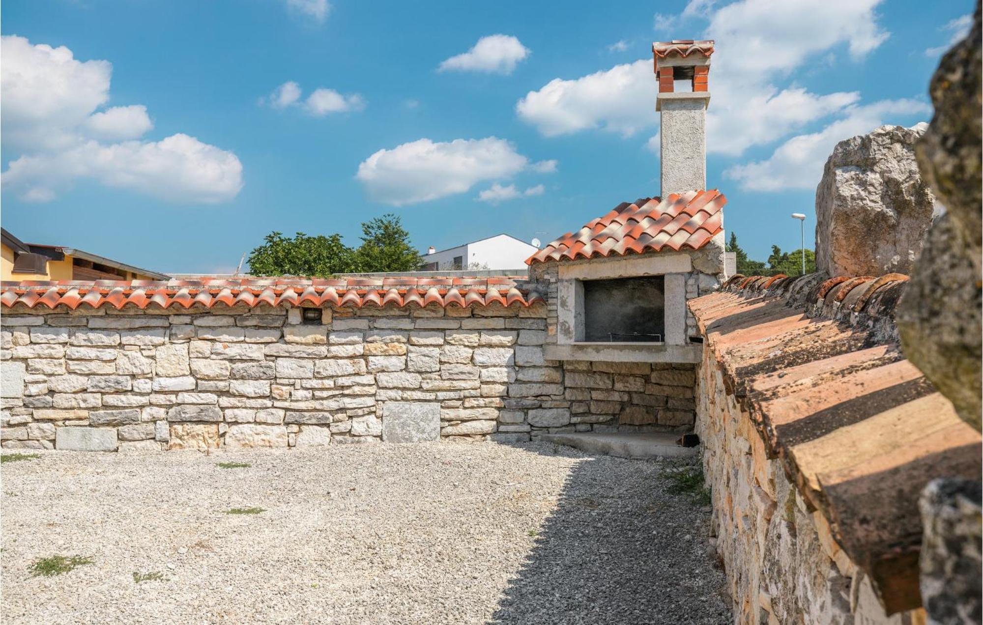 Lovely Home In Visnjan With Outdoor Swimming Pool Višnjan Exterior foto